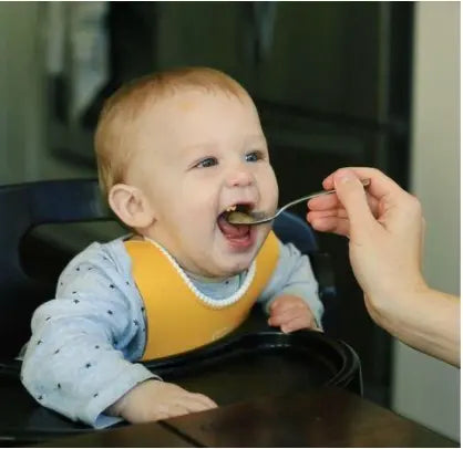 Solid foods for 4 months baby